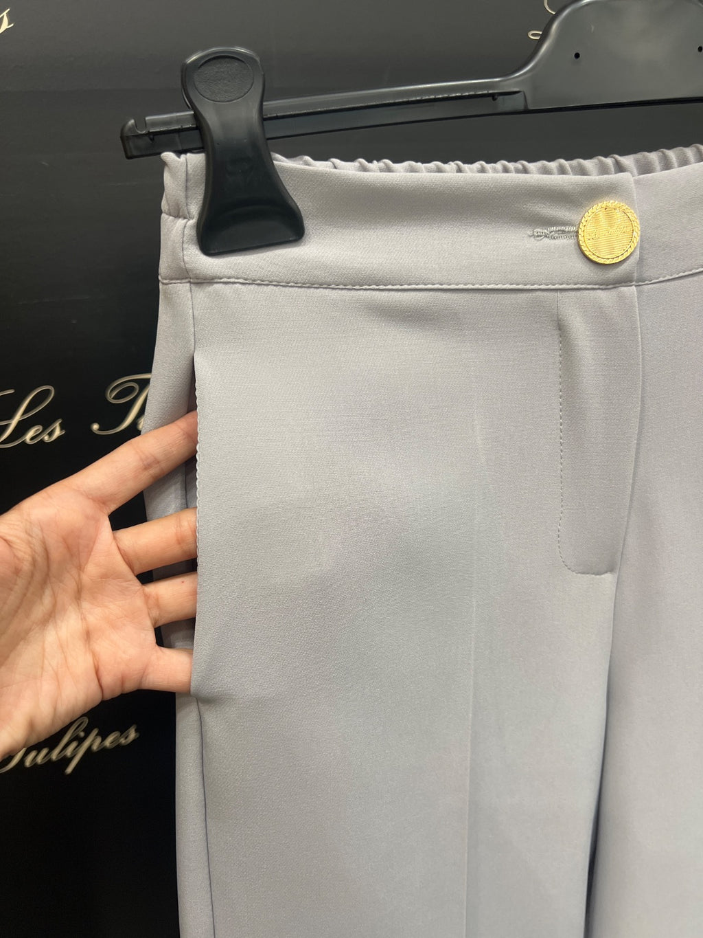 PANTALONE A PALAZZO, TASCHE E L’ELASTICO SUL RETRO IN VITA - GRIGIO