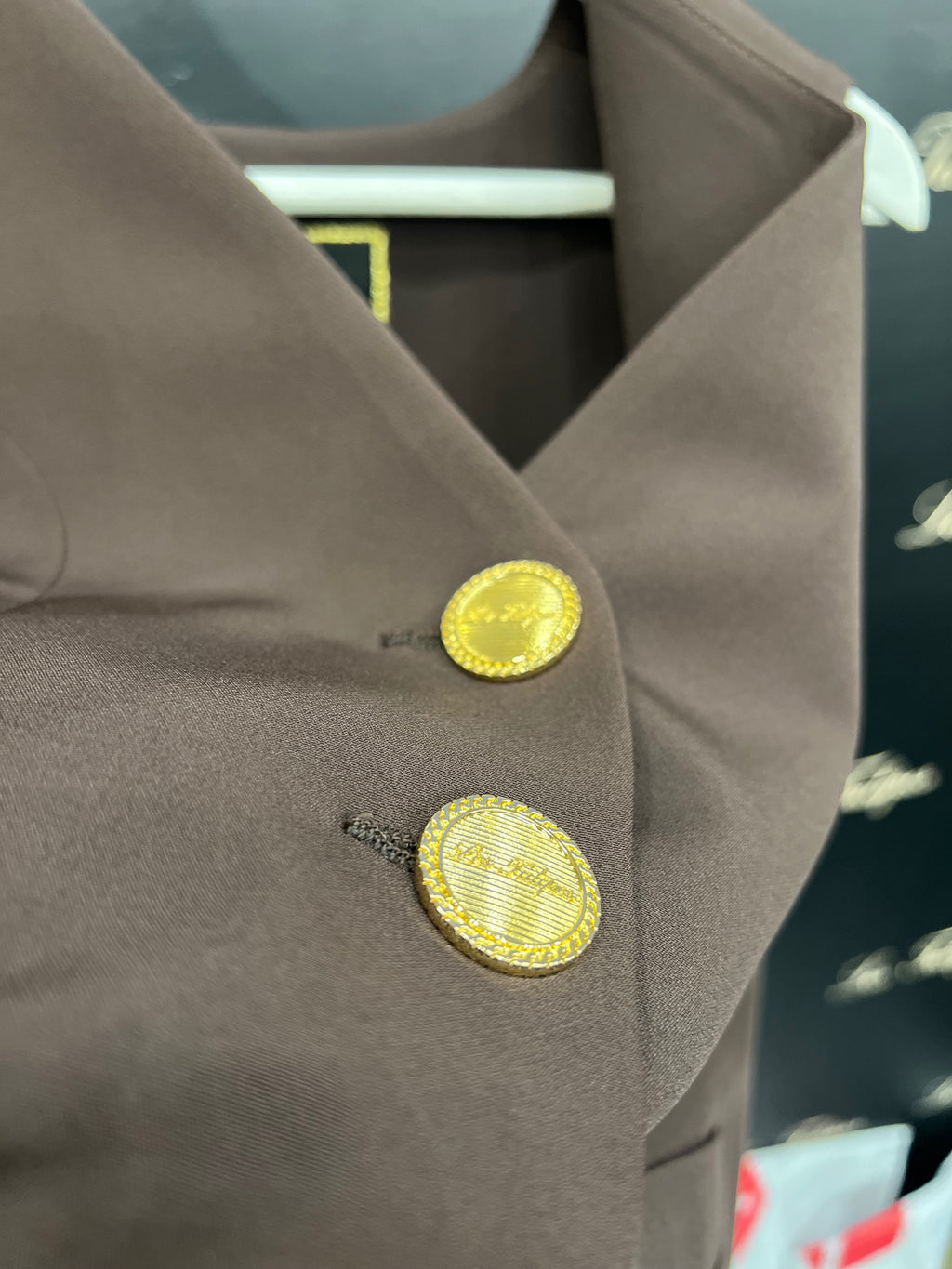 GILET BOTTONI ORO LOGATI - MARRONE