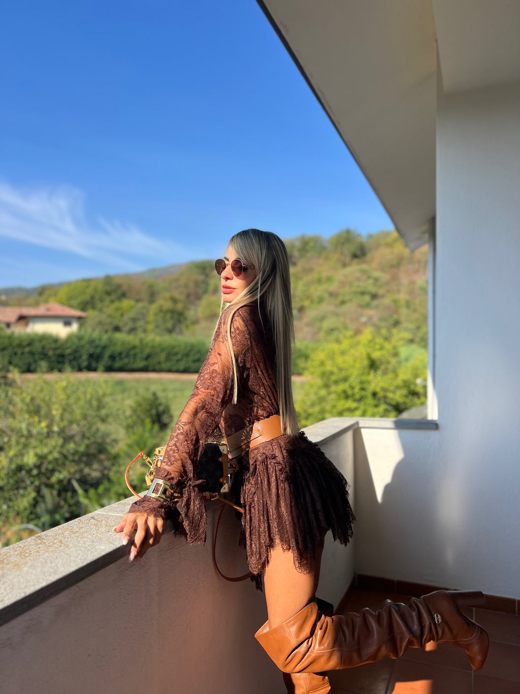 ABITO PIZZO CON BOTTONI - MARRONE
