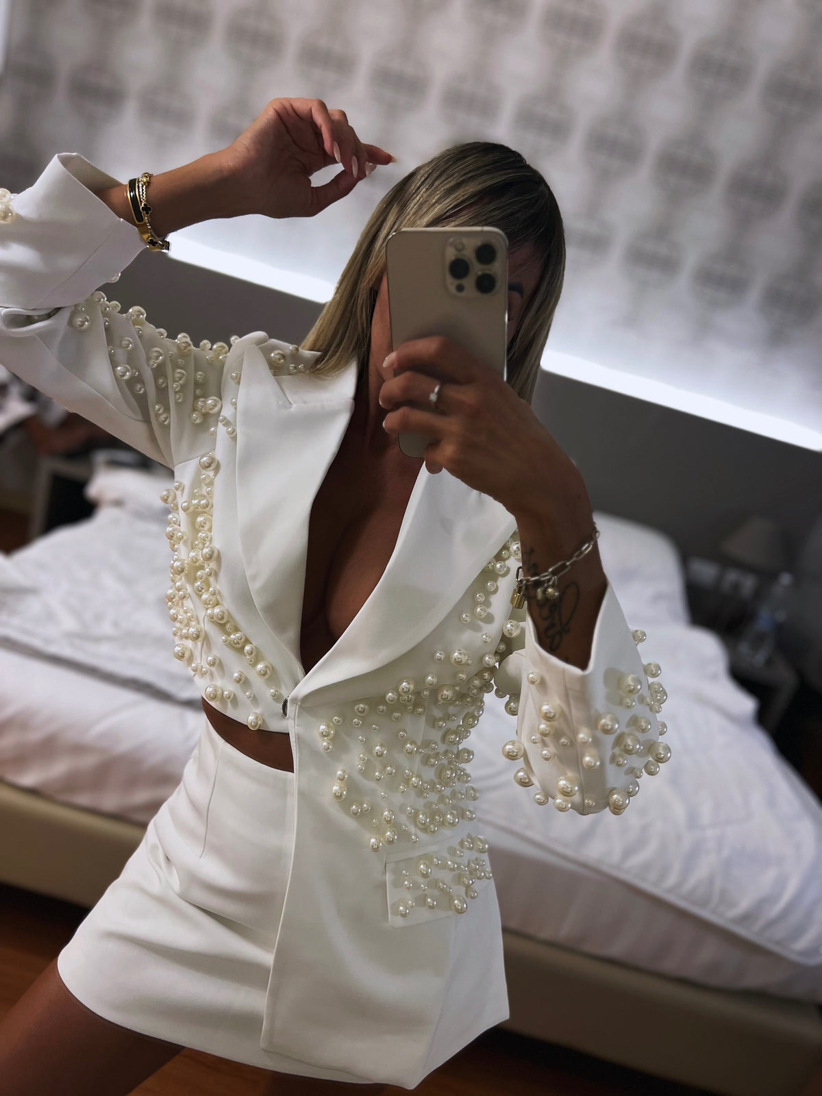 COMPLETO BLAZER E GONNA A PANTALONCINO - BIANCO