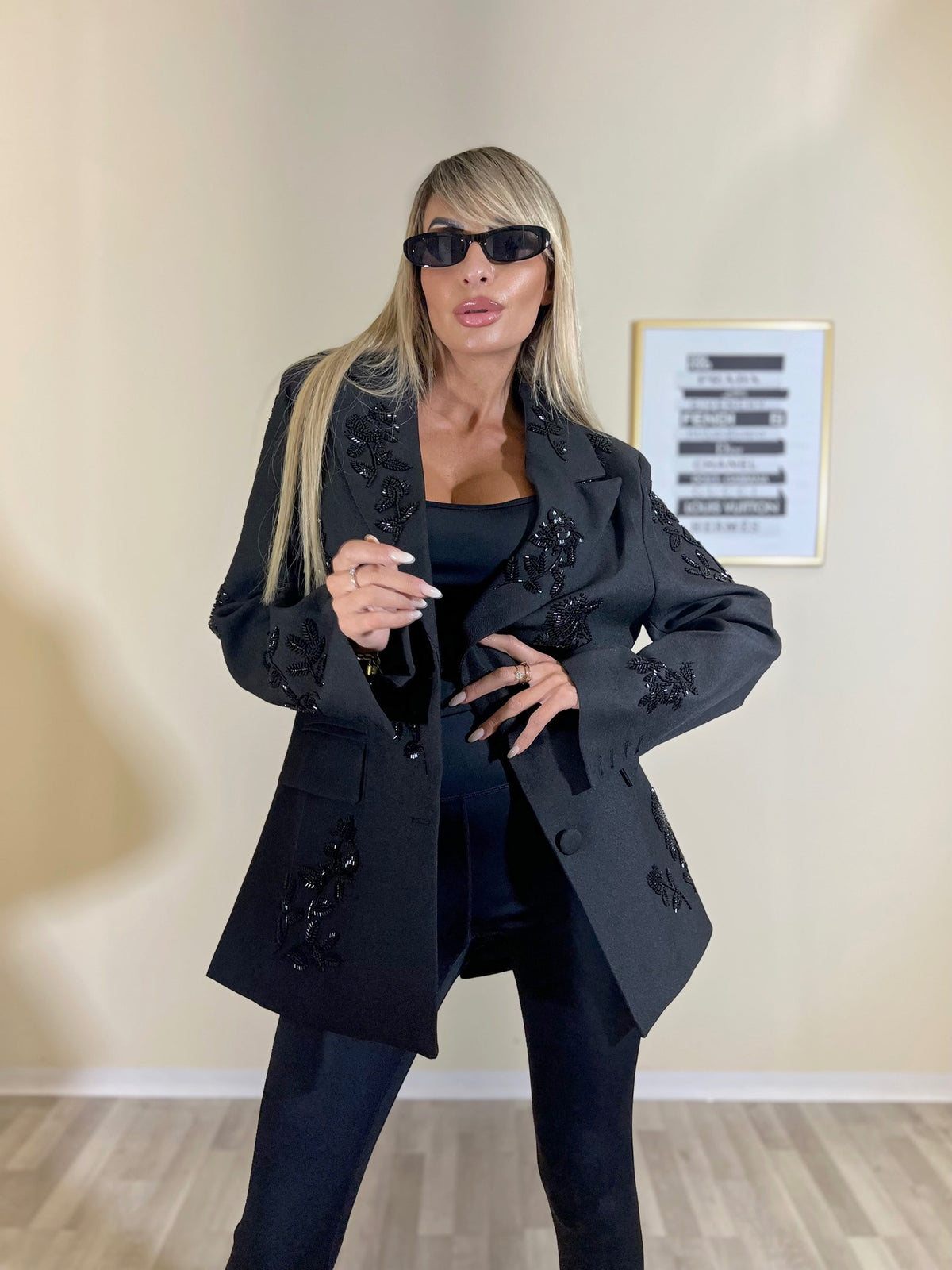 BLAZER OVER CON RICAMI DI PERLINE - NERO