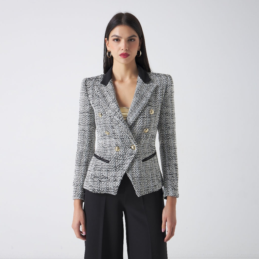 blazer doppiopetto realizzata in tessuto tweed, un capo perfetto per look formali, business o per el