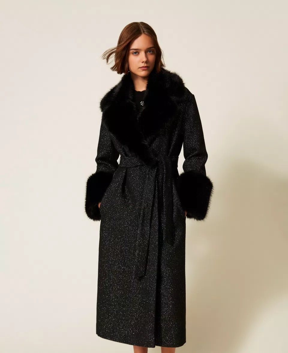 Cappotto con inserti in eco pelliccia e lurex