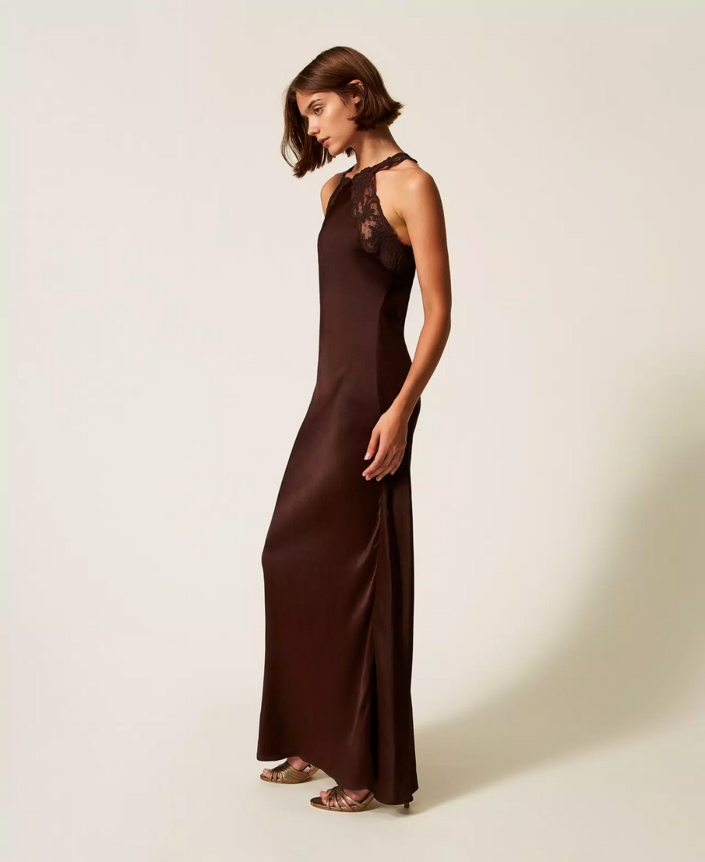 Abito lungo in raso di viscosa con ricamo